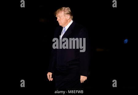 Washington, USA. 14th Mar, 2018. United States President Donald J. Trump arrives at the White House in Washington, DC, after travel to Southern California and St. Louis on Wednesday, March 14, 2018. Credit: Eric Thayer/Pool via CNP - NO WIRE SERVICE · Credit: Eric Thayer/Consolidated News Photos/Eric Thayer - Pool via CNP/dpa/Alamy Live News Stock Photo