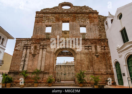 The church and convent of Santo Domingo were contructed in the 17th century, and then destroyed in 1756 (not repaired since), in Casco Viejo. Stock Photo