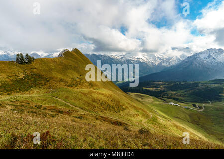 Hiking trail in the mountain landscape of the Allgau Alps on the Fellhorn ridge from the Fellhorn towards Soellereck. On the left below is the valley  Stock Photo
