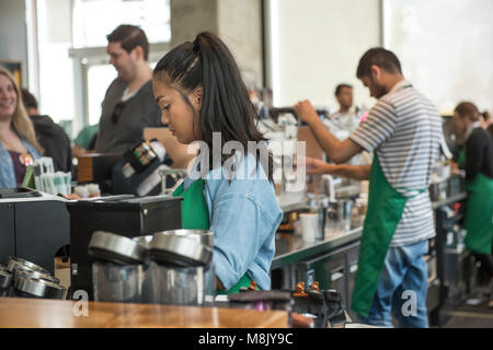 how much do baristas make at starbucks in texas