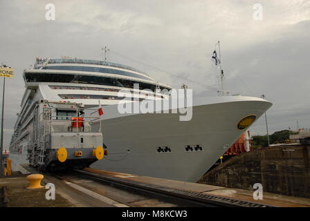 Coral Princess cruise ship passes through the Panama Canal Stock Photo