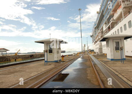 Coral Princess cruise ship passes through the Panama Canal Stock Photo