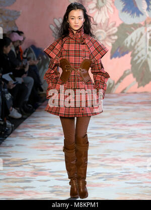 New York, NY - February 09, 2020: Sora Choi walks the runway at Tory Burch  Fall Winter 2020 Fashion Show Stock Photo - Alamy