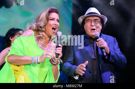 18 March 2018, Germany, Hamburg: The Italian pop-duo Al Bano and Romina Power appearing in a sport hall in Hamburg to begin their farewell tour. Photo: Daniel Reinhardt/dpa Stock Photo