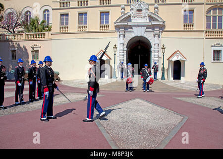 Changing of the guard, Palace Guards at Palais Princier, Princes Palace of Monaco, official residence of the Sovereign Prince of Monaco, Côte d'Azur Stock Photo