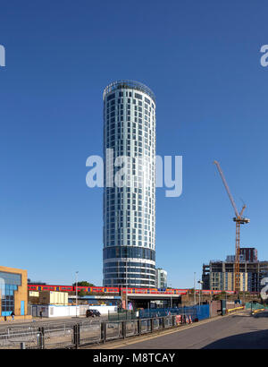 Overall view from Wandsworth Road. Vauxhall Sky Gardens, London, United Kingdom. Architect: Carey Jones Chapman Tolcher Architects, 2017. Stock Photo