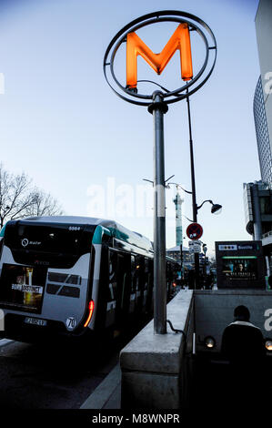 PARIS METRO - BASTILLE METRO STATION -  HISTORY ILLUSTRATION IN METRO STATION - PARIS METRO SIGN - METRO BASTILLE WALL PAINTING © Frédéric BEAUMONT Stock Photo