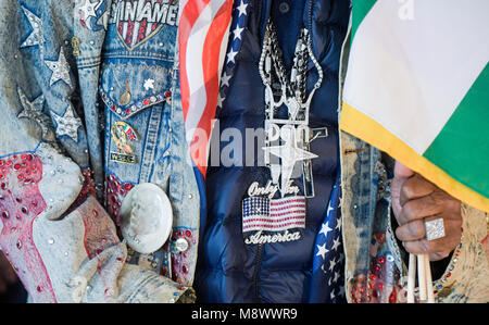 Hamburg, Germany. 20 March 2018, Boxing, WBA Super Middleweight, press conference: The jacket of US boxing promoter Don King. Photo: Axel Heimken/dpa Stock Photo