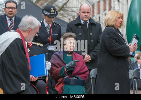 Warrington, UK. 20th Mar, 2018. HRH Princess Anne attends 25 year anniversary of IRA bomb, Warrington.Her Royal Highness Princess Anne, The Princess Royal points to something at the 25th Anniversary Commemoration of the Warrington Bombing on Tuesday 20 March 2018 Credit: John Hopkins/Alamy Live Newsa Stock Photo