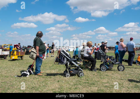 People watching the display of traction engines at the Gloucestershire Vintage Country Show in Cirencester 2016 Stock Photo