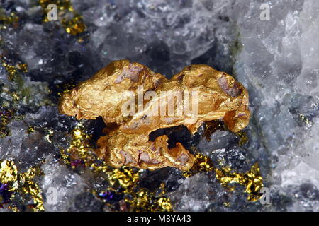 Big nugget of gold and quartz from Lapland Stock Photo