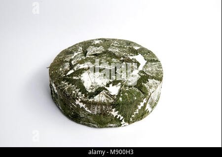 Cornish Yarg cheese wrapped in nettles Stock Photo