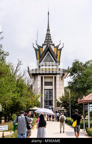 Memorial Stupa to the victims. Choeung Ek Killing Fields Genocide Centre, Phnom Penh, Cambodia, site where tens of thousands of Cambodian people were killed by the Khymer Rouge under orders from Pol Pot from 1975-1979. Stock Photo