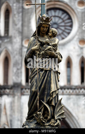 Saint Joseph Cathedral (Nha Tho Lon).  Virgin Mary and Child statue. Hanoi. Vietnam. Stock Photo