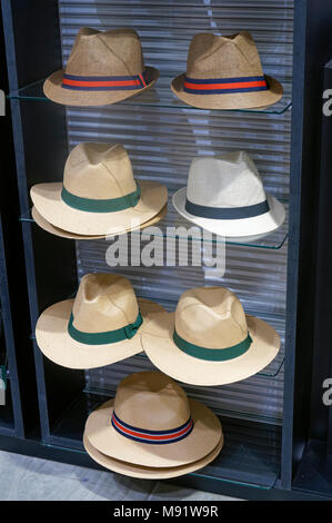 mens straw hats canada