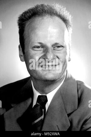 HANS BETHE (1906-2005) German-American Nuclear Physicist Stock Photo ...