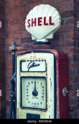 Old style Shell Petrol pump,Upton-on-Severn,England Stock Photo