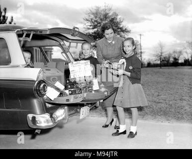 Selling Girl Scout cookies in Georgia, ca. 1959. Stock Photo