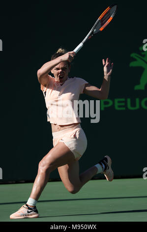 Key Biscayne, Florida, USA. 22nd Mar, 2018. Simona Halep from Romania in action against Oceane Dodin from France during an early round of the 2018 Miami Open presented by Itau professional tennis tournament, played at the Crandon Park Tennis Center in Key Biscayne, Florida, USA. Halep won 3-6, 6-3, 7-5. Mario Houben/CSM/Alamy Live News Stock Photo