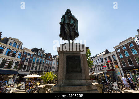 DEN HAAG, NETHERLANDS - MAY 26, 2017: View of Standbeeld Johan de Witt Statue at the Plaats square in the city center of The Hague on May 26, 2017. It
