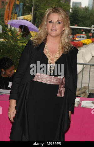 TRISHA YEARWOOD 2006 Photo By John Barrett-PHOTOlink.net Stock Photo