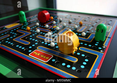 Download PAC MAN GHOST Stock Photo - Alamy