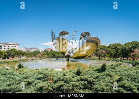 The Floralis Generica sculpture at Plaza Naciones Unidas, Recoleta,  Buenos Aires, Argentina Stock Photo