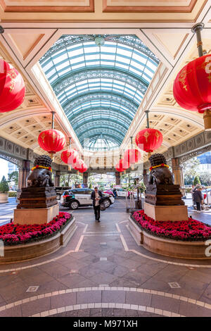 The entrance to The Bellagio hotel and casino. Las Vegas, Narvarda, U.S.A Stock Photo