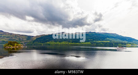 Schottland, Nationalpark Loch Lomond and the Trossachs, Loch Lomond, See, Ausflugsboot Stock Photo