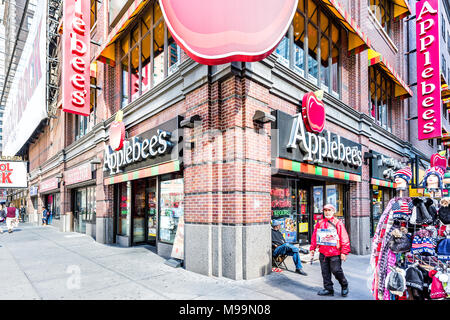 A Times Square branch of the Applebee's restaurant chain in New York ...