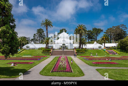 San Francisco, CA / USA - July 16, 2015: View of the Conservatory of Flowers, a greenhouse and botanical garden in Golden Gate Park. Stock Photo