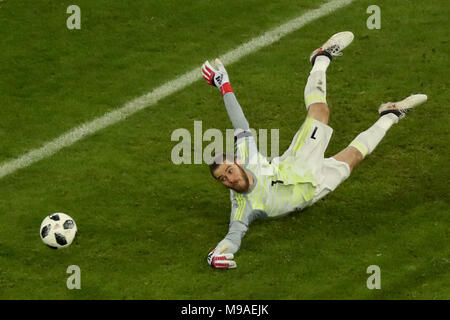 Soccer: Friendly match, Germany vs Spain, 23 March 2018 in the ESPRIT arena, Duesseldorf, Germany: Spain goalkeeper David De Gea looking at the ball pass by. Photo: Christian Charisius/dpa Stock Photo