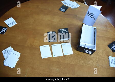 Cards against humanity game hi-res stock photography and images - Alamy