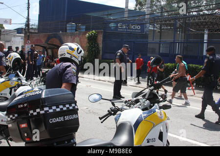 Brazil. 24th Mar, 2018. Local police confiscates foods, drinks and products during the event at Jose Carlos Pace Autodrome Interlagos. There were many policemen with their motorcycles, cars at the local to maintain order. Credit: Niyi Fote/Pacific Press/Alamy Live News Stock Photo