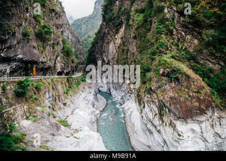 River and mountain in Taroko National Park, Taiwan Stock Photo