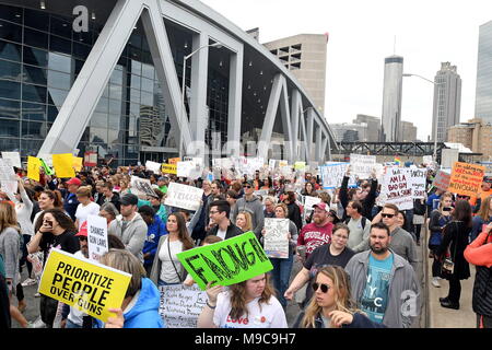Atlanta, Georgia, USA. 24th Mar, 2018. An estimated 30,000 people of all ages took part in the March For Our Lives event in Atlanta, one of hundreds such demonstrations taking place across the country. The movement was started by student survivors of a mass school killing at Marjory Stoneman Douglas High School in Parkland, Fla. Credit: Jason Braverman/ZUMA Wire/Alamy Live News Stock Photo