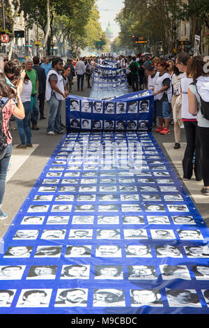 Buenos Aires, Argentina, 24 March 2018.  The 'National Day of Remembrance for Truth and Justice' on Avenida de Mayo - Credit: Nicholas Tinelli / Alamy Live News Stock Photo