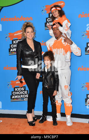 LOS ANGELES, CA. March 24, 2018: Mariah Carey, Nick Cannon, Moroccan Scott Cannon & Monroe Cannon at Nickelodeon's 2018 Kids' Choice Awards at The Forum Picture: Sarah Stewart Credit: Sarah Stewart/Alamy Live News Stock Photo