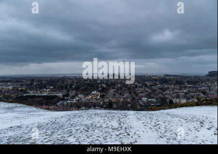 A view from high above Edinburgh in half light with Edinburgh Castle and King Arthur's Seat in the background Stock Photo