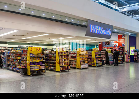 terminal heathrow whsmith airport london alamy similar outlet souvenirs departures entrance lounge displays retail smith