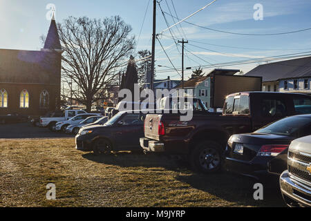 Full parking field at a mud sale. Penryn, Amish Country, Lancaster, Pennsylvania, USA Stock Photo