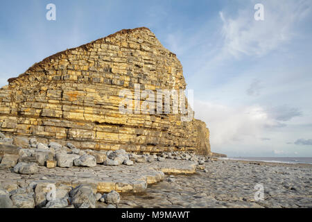 Limestone Cliffs at Llantwit Major Beach Stock Photo