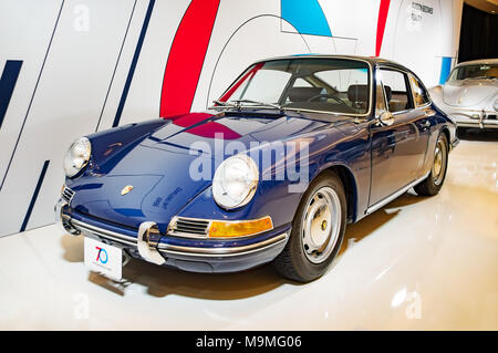 Toronto, Canada - 2018-02-19: A 1964 Porsche 911 2.0 Coupe displayed on the Porsche AG exposition on 2018 Canadian International AutoShow Stock Photo