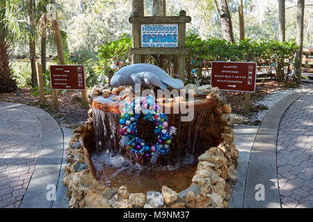 Fountain at Ellie Schiller Homosassa Springs Wildlife park with Christmas decorations Stock Photo