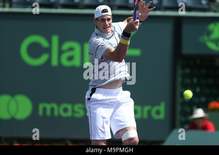 Key Biscayne, Florida, USA. 27th March, 2018. John Isner during day 9 of the Miami Open Presented by Itau at Crandon Park Tennis Center on March 27, 2018 in Key Biscayne, Florida.    People:  John Isner Credit: Storms Media Group/Alamy Live News Stock Photo