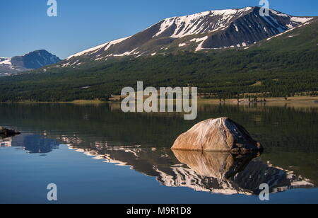 Khoton Lake, snow-covered mountains in the back, Mongolia Stock Photo