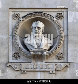 BUST OF DAVID COX (1783-1859 : On the outside of the Royal Institute of Painters in Water Colour Building in Piccadilly, London Stock Photo