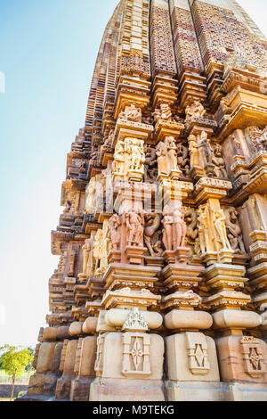 Hindu Chaturbhuja Temple dedicated to Lord Vishnu with restored figure carvings, Southern Group of Temples, Khajuraho, Madhya Pradesh, India Stock Photo