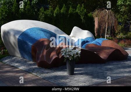 TOMB OF ONCE SOVIET PREMIER BORIS YELTSIN  AT THE NOVODEVICHIY CEMETERY, MOSCOW Stock Photo