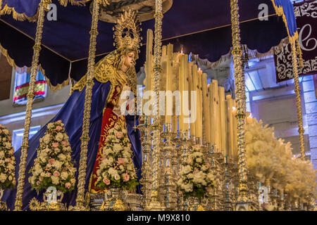 Madrid, Spain. 28th Mar, 2018. Procession of 'los gitanos' on the streets of the center of Madrid, Spain. The procession started from the streets of La Salud to San Andrés square on the streets of Madrid, Spain Credit: Alberto Sibaja Ramírez/Alamy Live News Stock Photo